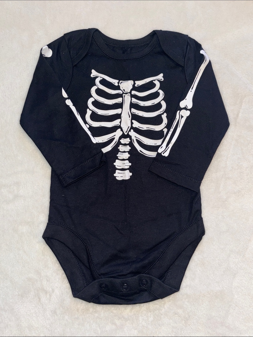 (3 for $10) the children’s place Black Skeleton Print Long-Sleeve Baby One-Piece